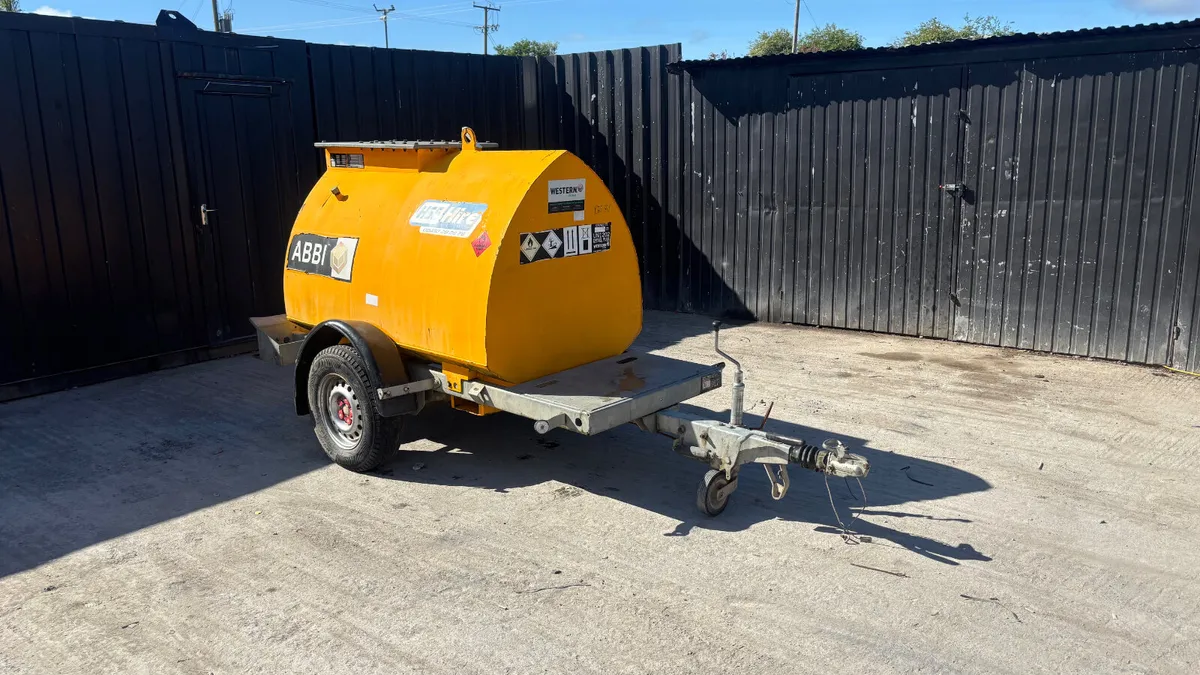 Western 950L Towable Fuel Bowser - Image 1