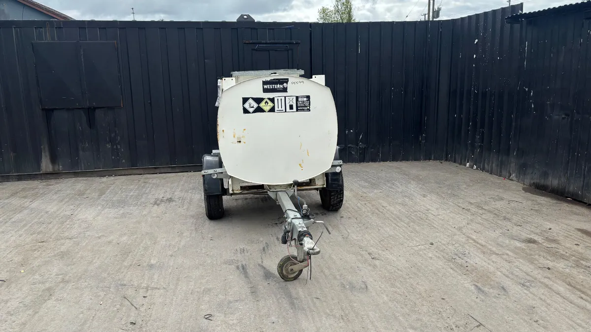 Western 985L Towable Fuel Bowser - Image 2