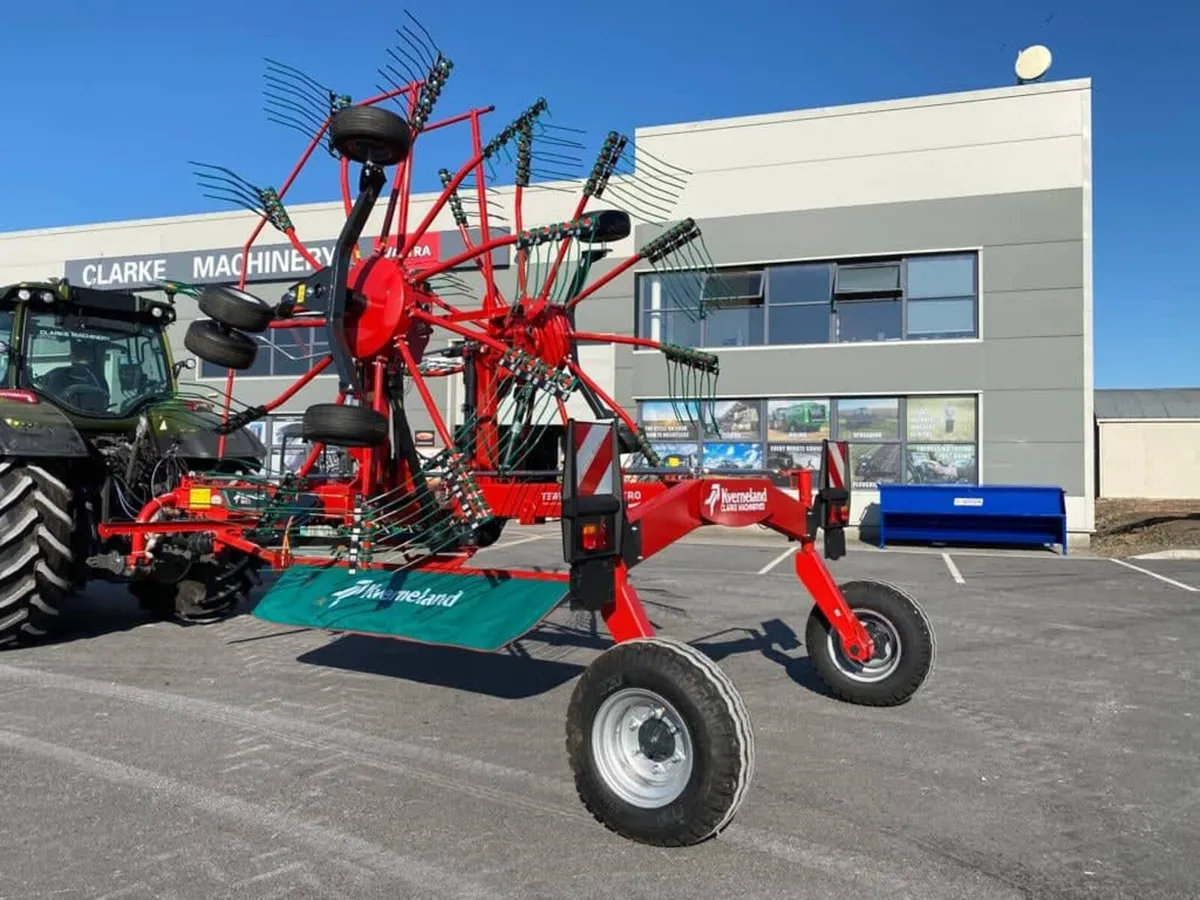New Kverneland 9472c Rake --0% Finance - Image 3