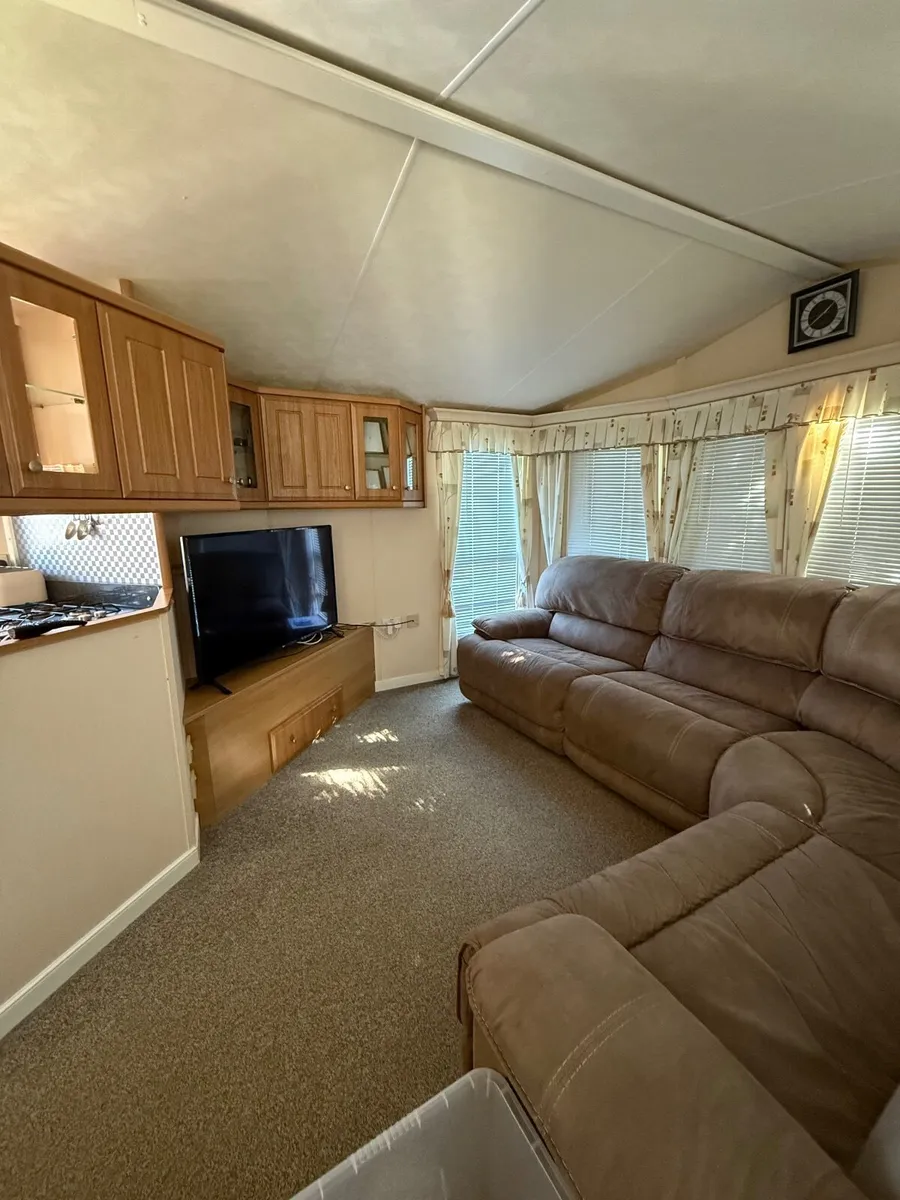 Willbery Winchester 3 Bed room 2 Bath 38X12 - Image 4