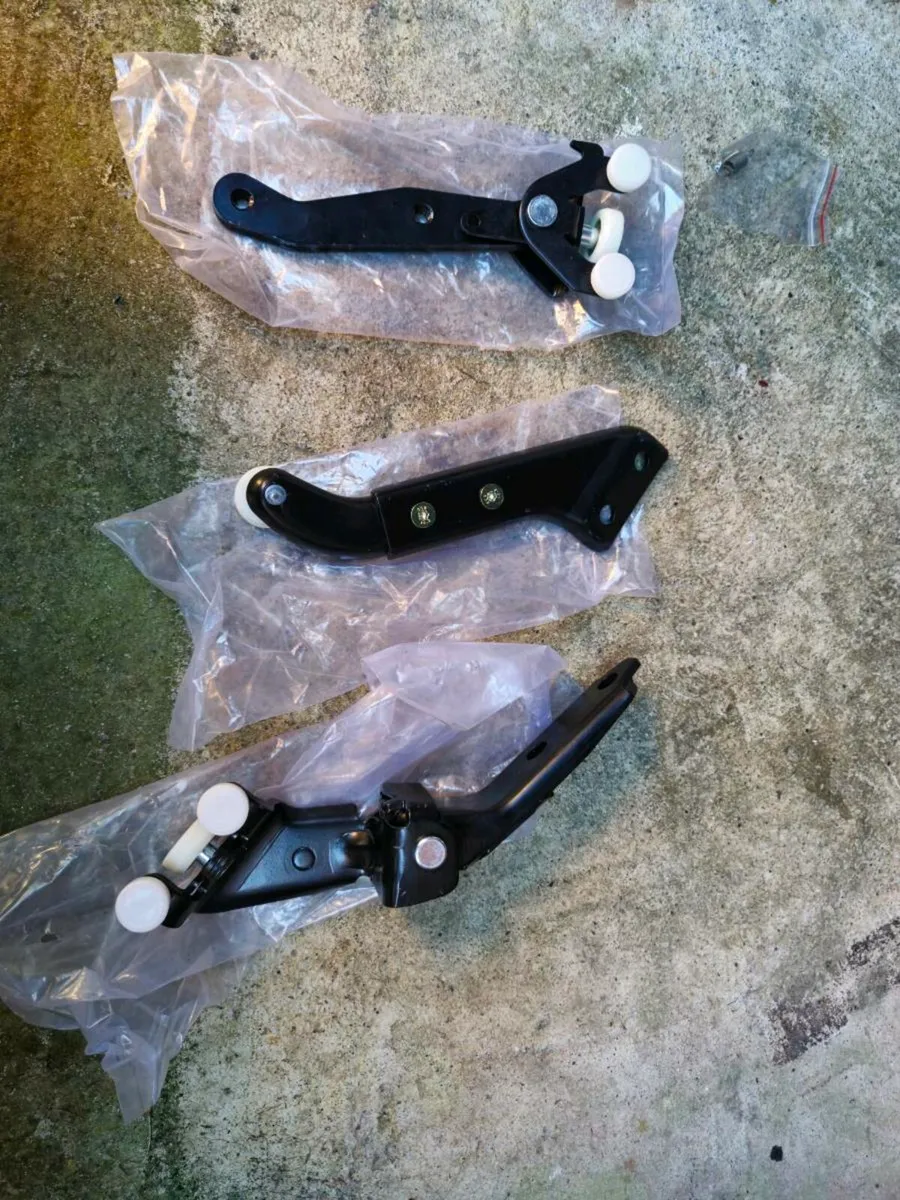 Vw t5 sliding door roller set - Image 1