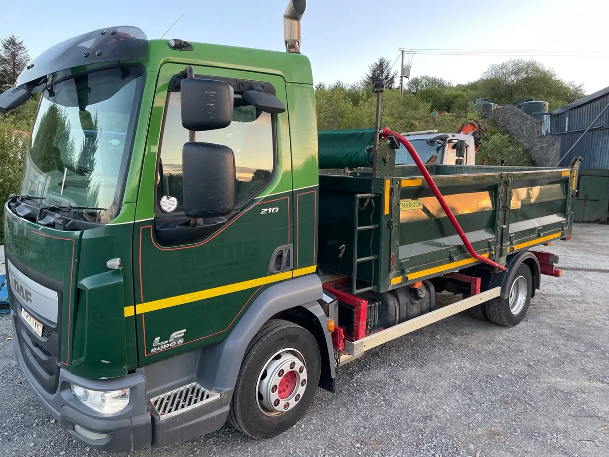 2015 daf LF 210  12 ton dropside tipper - Image 2