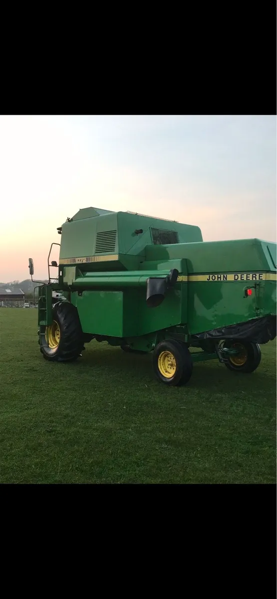 John Deere combine - Image 3