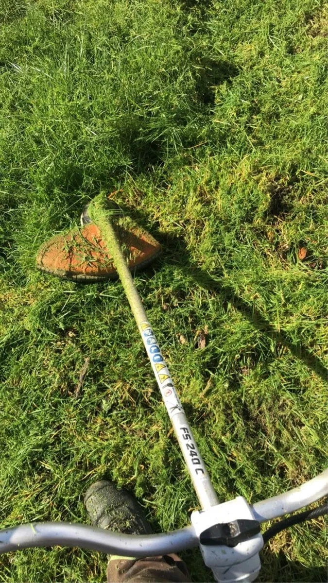 Lawn care / strimming - Image 3