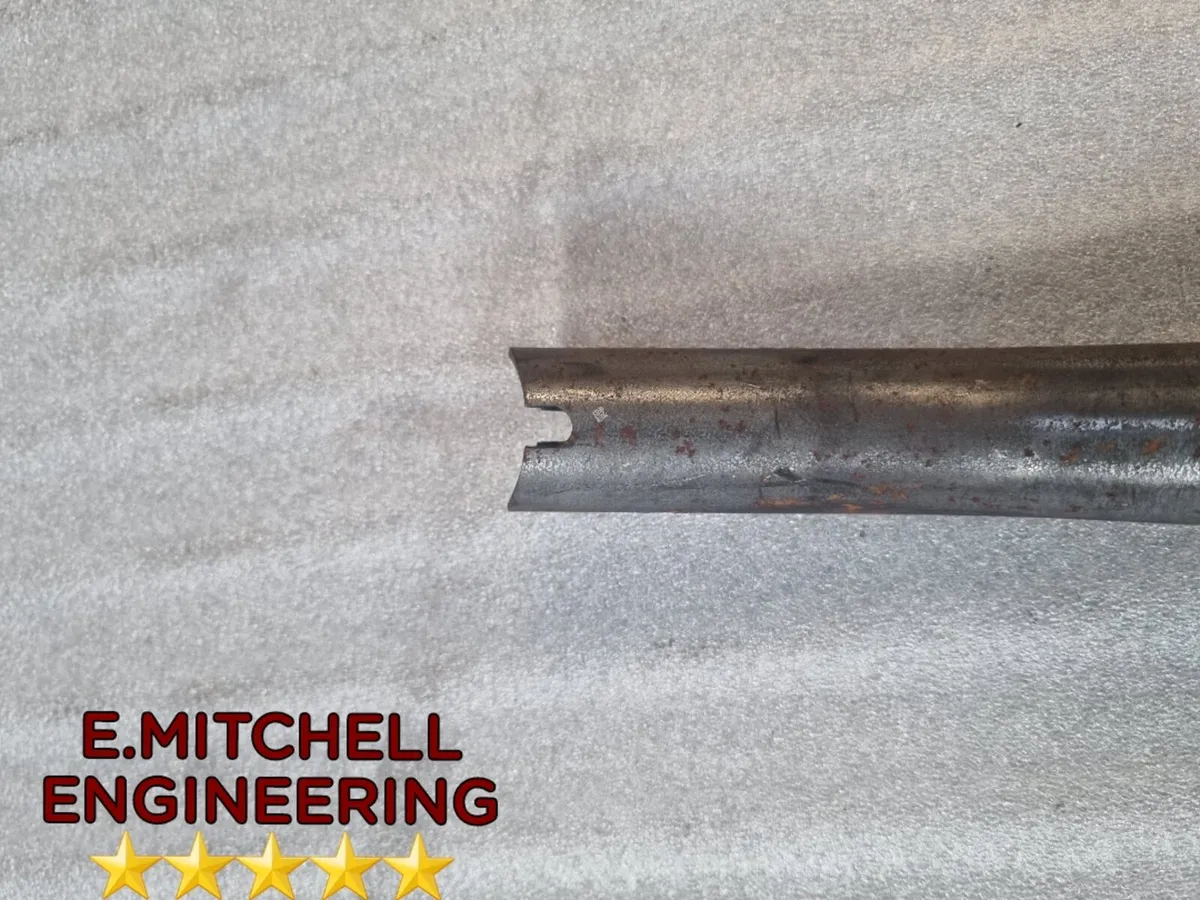 Diagonal bars for feeding barriers. - Image 4