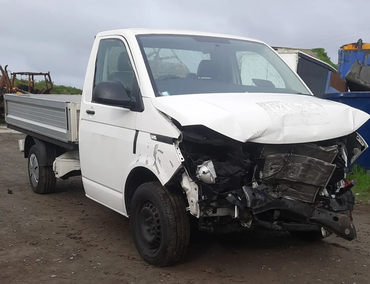 2021 VW Transporter For Dismantling - Image 3