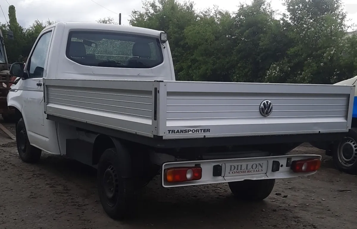 2021 VW Transporter For Dismantling - Image 2