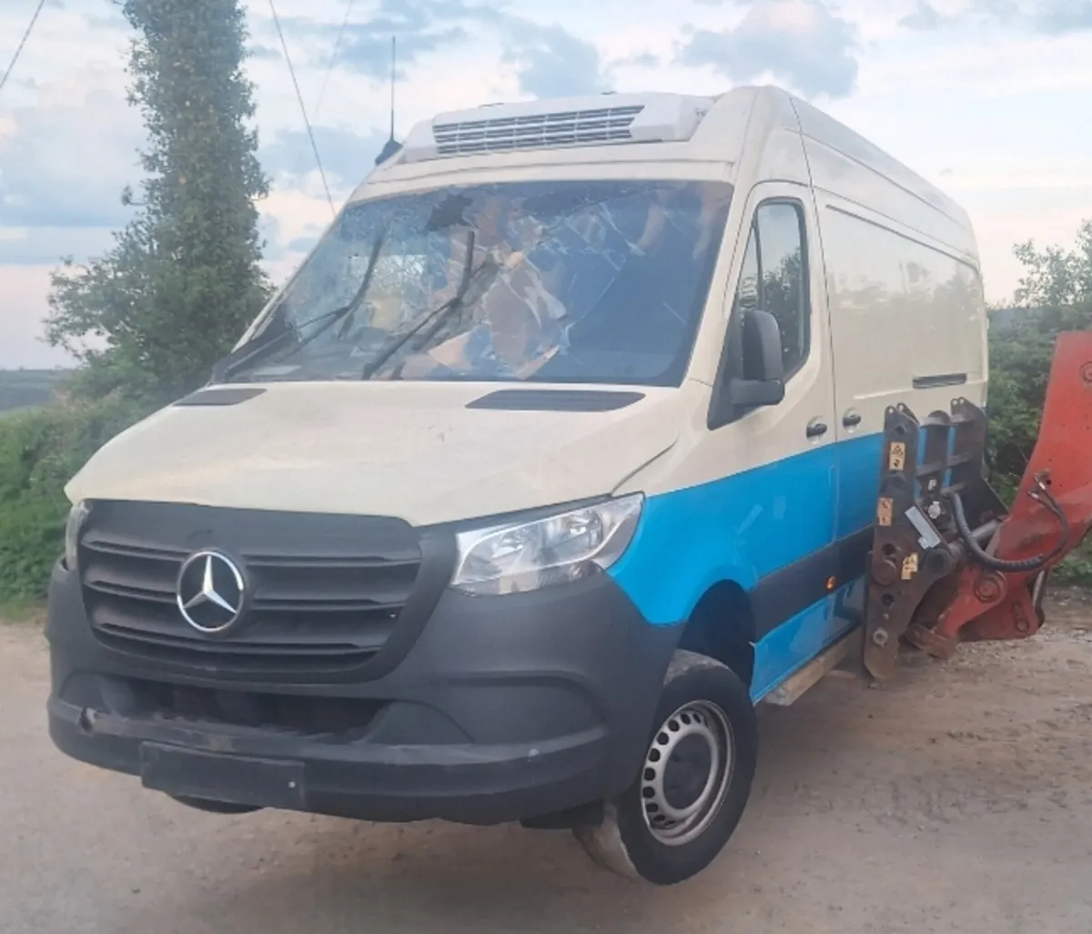 2023 Mercedes Sprinter 317 RWD For Dismantling - Image 3