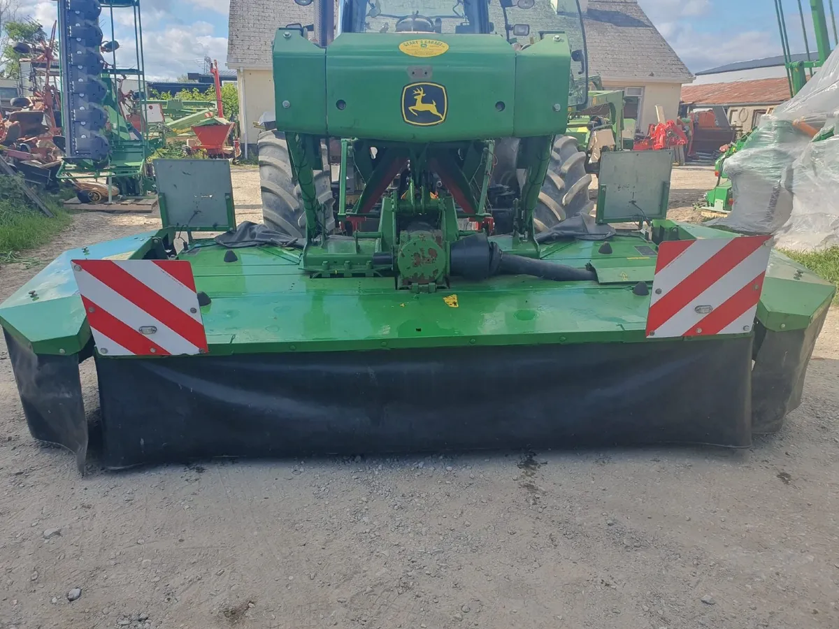 John Deere 131 front conditioner mower - Image 1