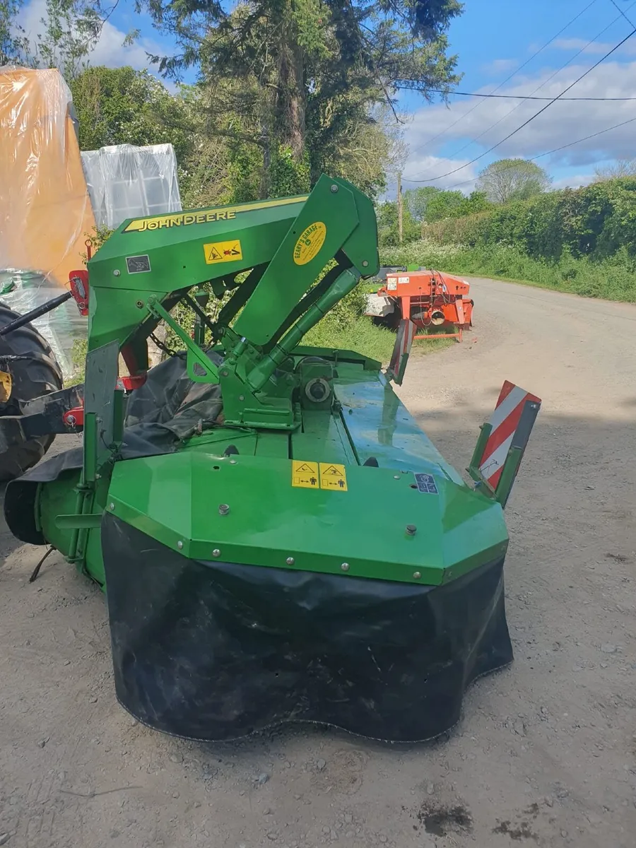 John Deere 131 front conditioner mower - Image 2