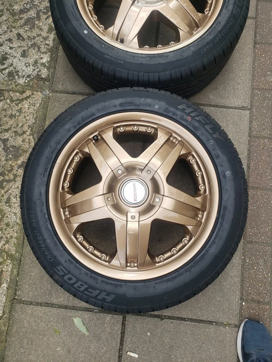 vw transporter t5 5.1 t6 genuine sportline  alloys - Image 3