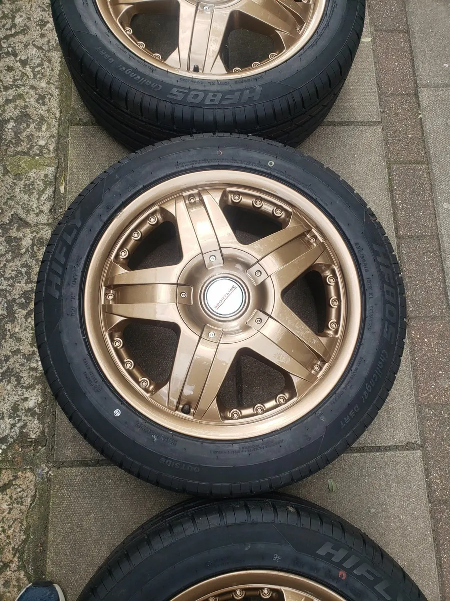 vw transporter t5 5.1 t6 genuine sportline  alloys - Image 4