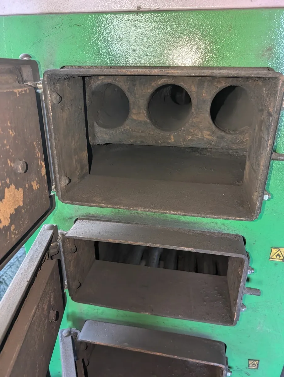 25kW Slack/Coal/Pellet burner, automatic feeder - Image 4