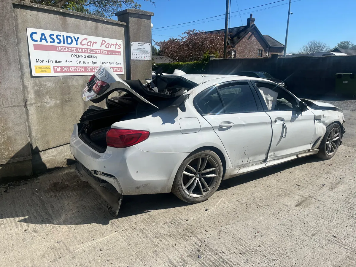 For Parts 2019 BMW 520 m sport - Image 3