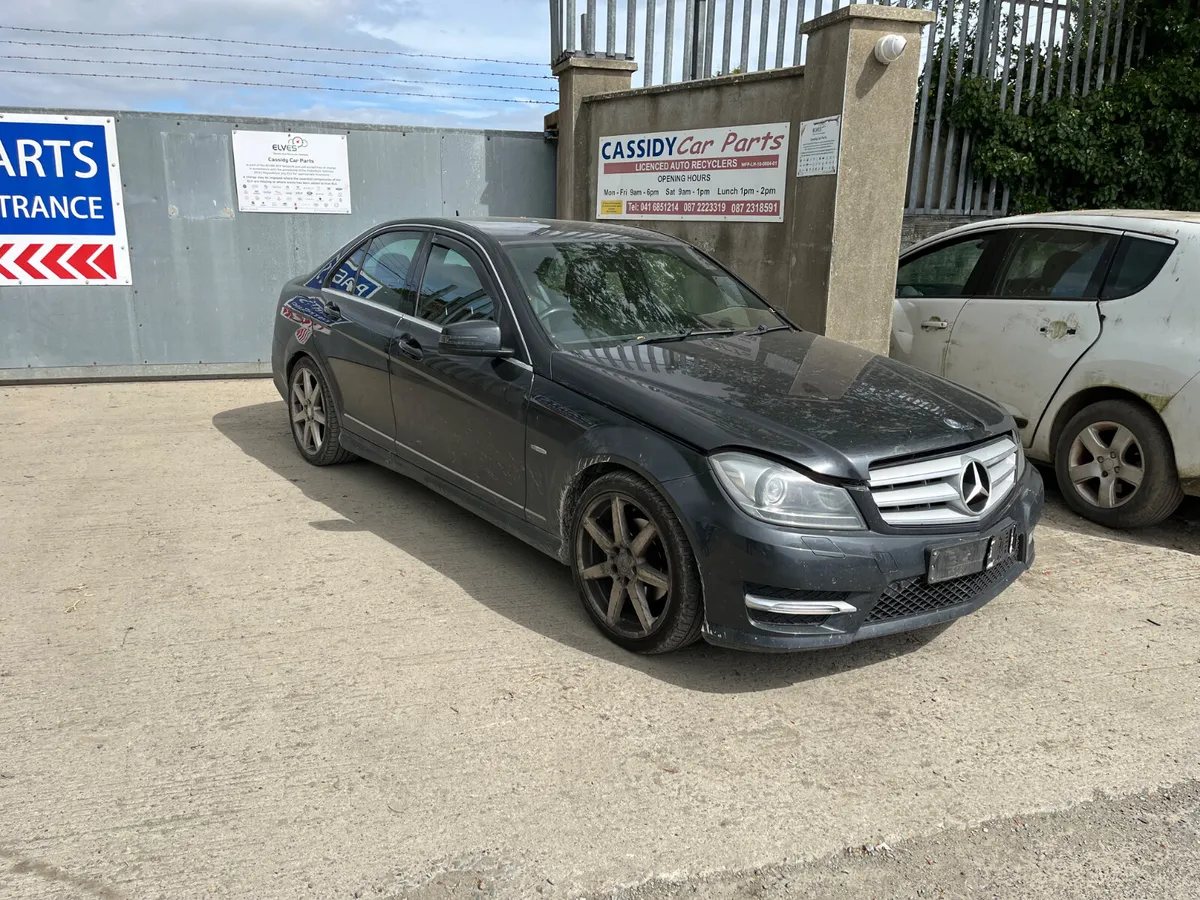 For Parts 2013 Mercedes C class  diesel - Image 2