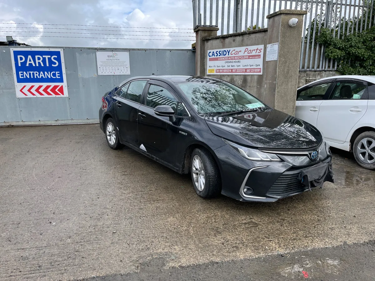 For Parts 2019 Toyota Corolla hybrid - Image 3