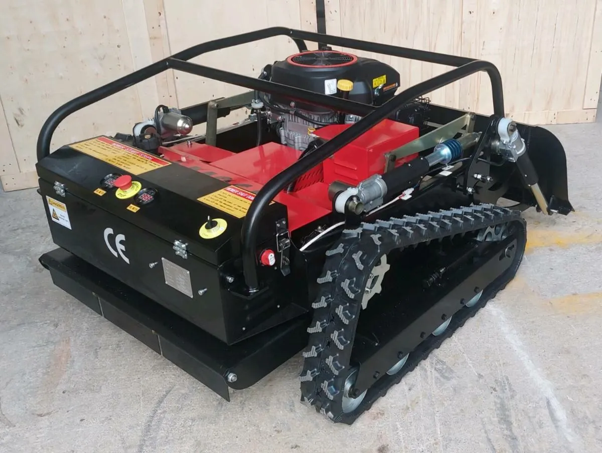 Lawn mower ...40% slopes no problem - Image 2