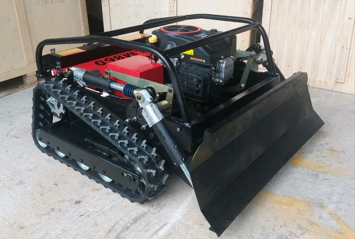 Flail, slope lawn mower - Image 1