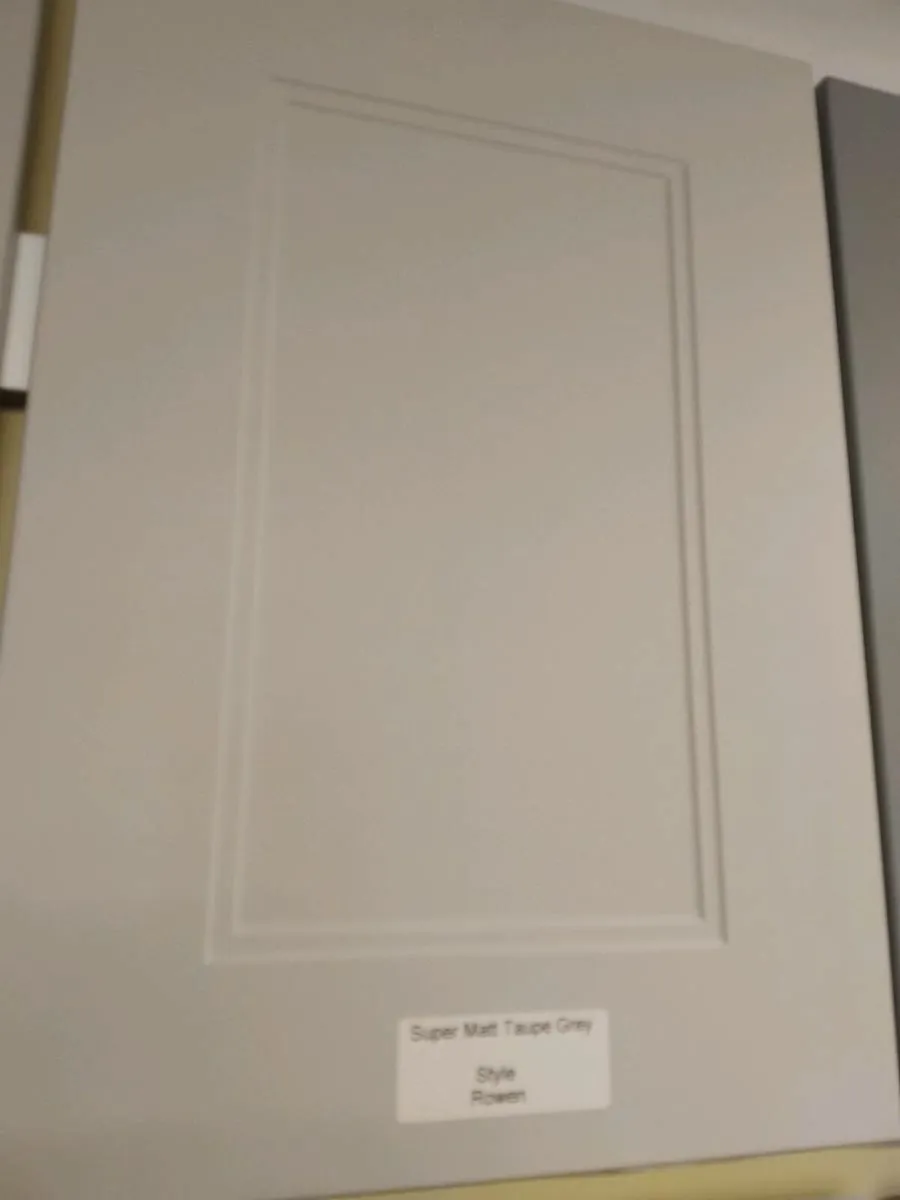 Kitchen doors & accessories - Image 3