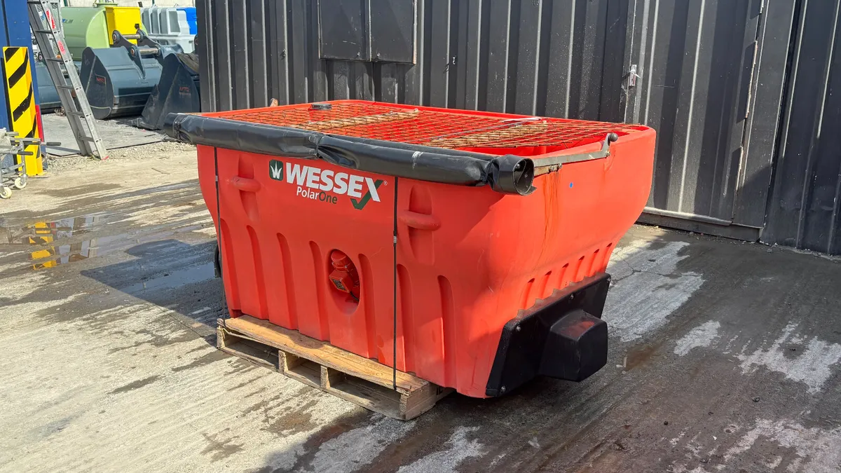 NEW Wessex PolarOne Salt Spreader - Image 2