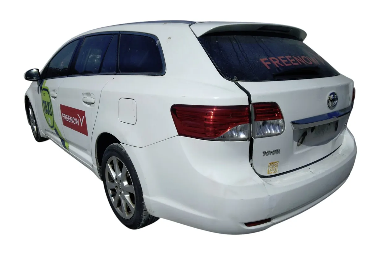 2012 TOYOTA AVENSIS For Breaking/Dismantling - Image 4