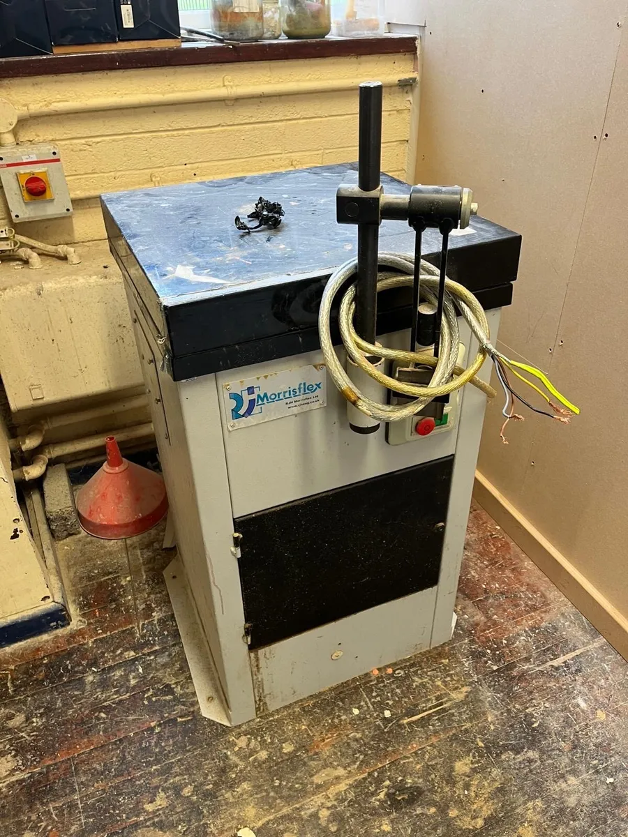 Reduced to clear Ex school oil honing stones, - Image 3