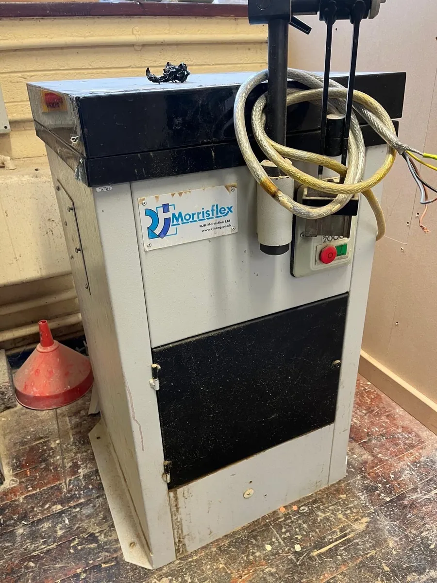 Reduced to clear Ex school oil honing stones, - Image 4