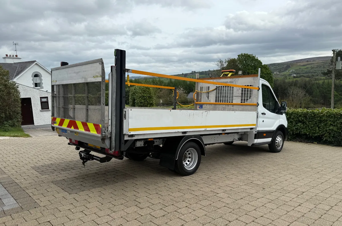 2022 Ford Transit 350 TwinWheel Dropside Taillift - Image 4