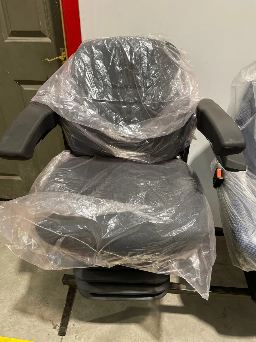 Tractor seats - Image 4