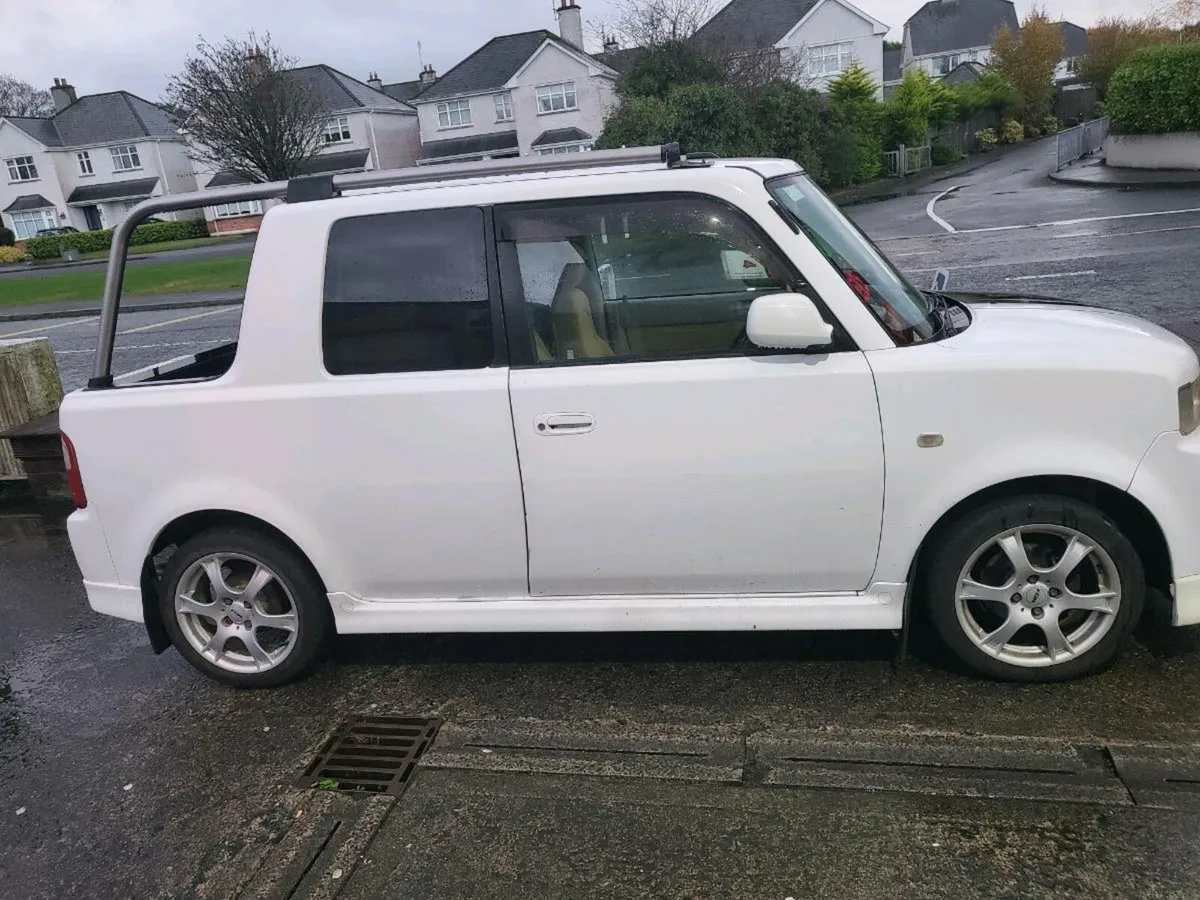 Toyota BB limited edition - Image 3