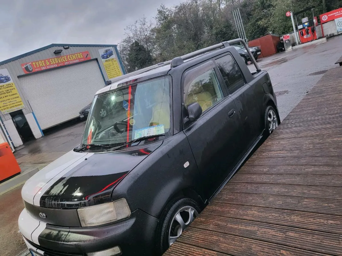 Toyota BB limited edition - Image 2