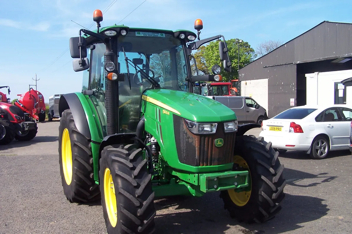 2018 John Deere 5100 - Image 2