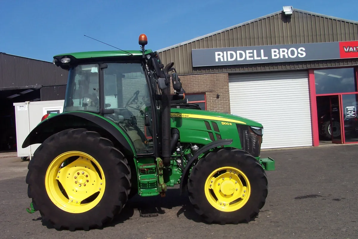2018 John Deere 5100 - Image 1
