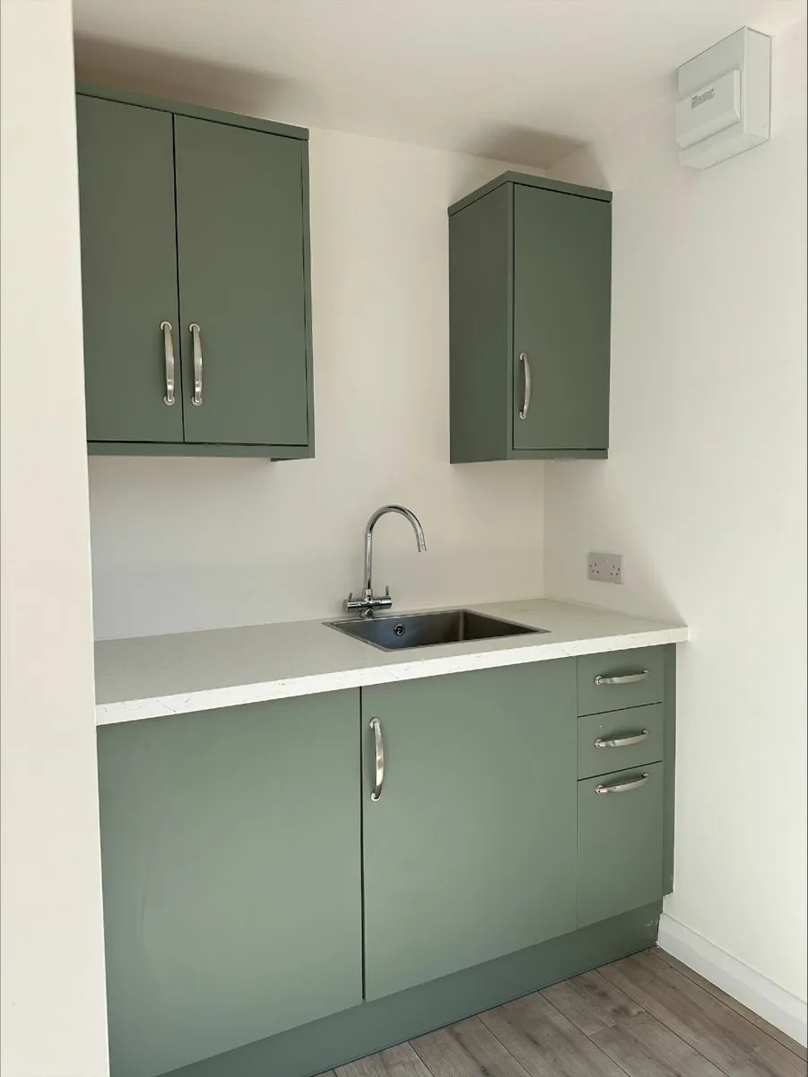 7.4 x 3m Office with Kitchenette/toilet - Image 3