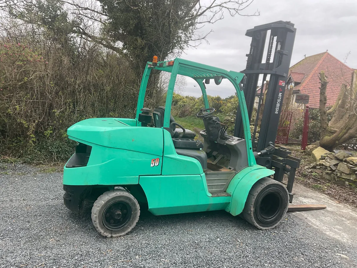 FORKLIFT - Image 2
