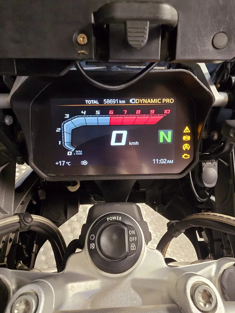 2018 BMW R1200GSA TRIPLE BLACK - Image 2