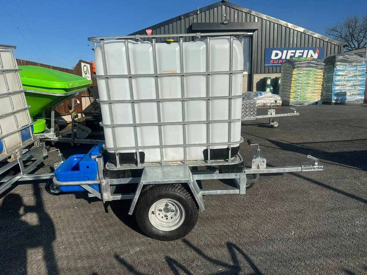 Portable mobile water drinker Trailer 1000 Litre - Image 1