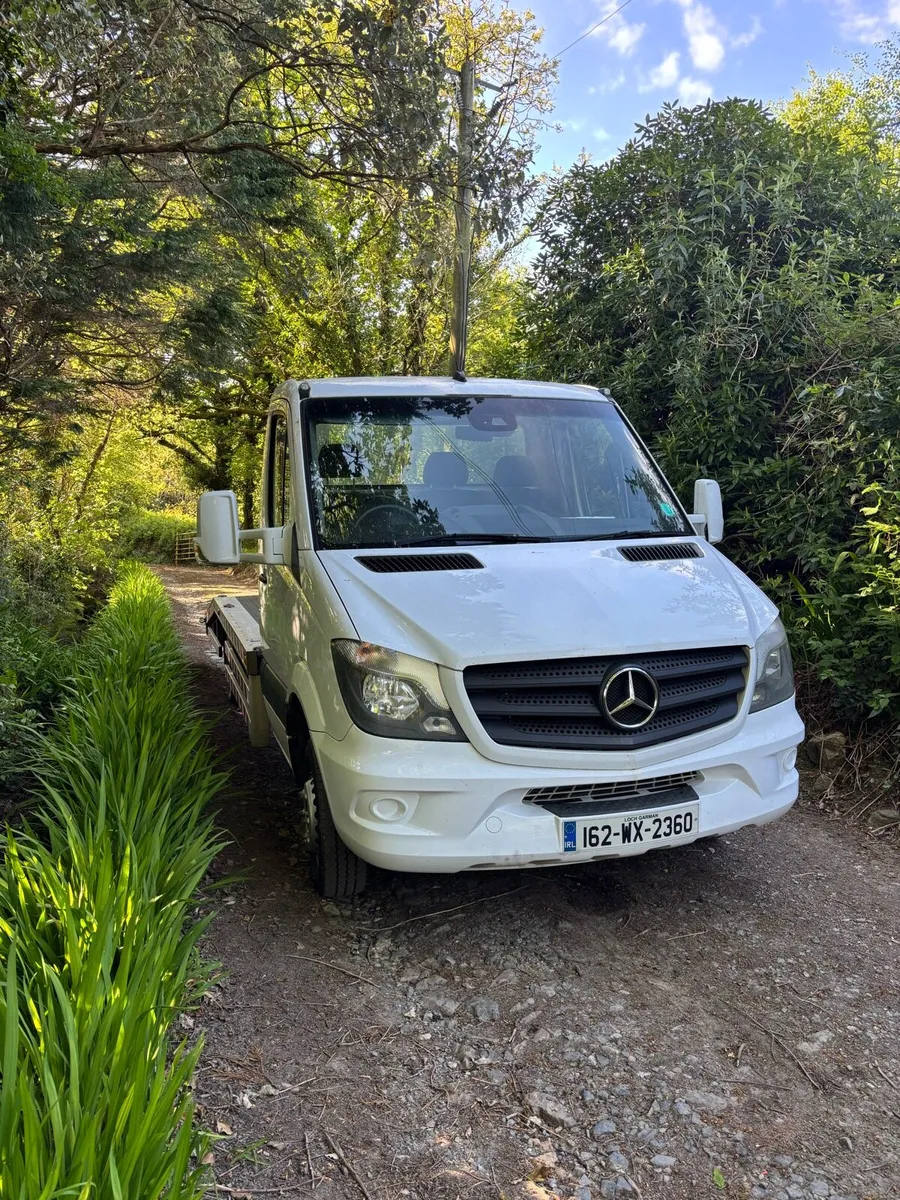 Mercedes Recovery Truck - Image 1