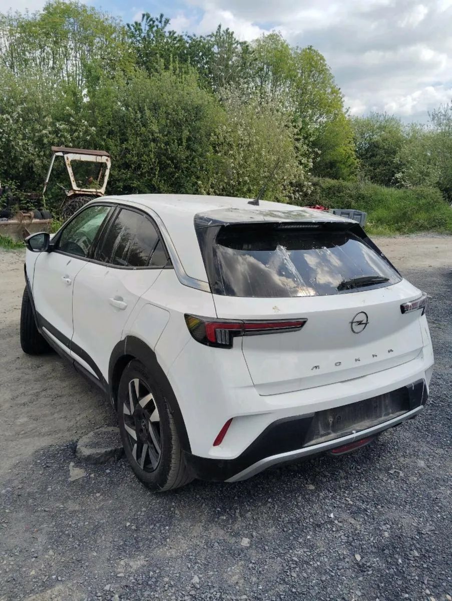 Breaking Opel Mokka elegance 1.2 100ps 2023 - Image 2