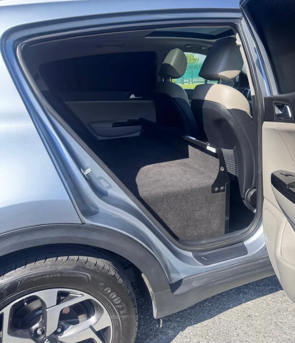 RARE Kia Sportage AUTOMATIC HIGH SPEC - Image 4