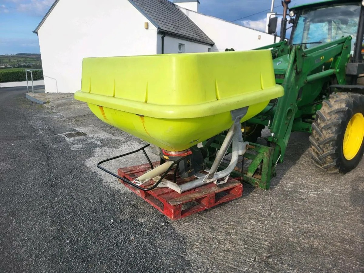 Rocha and cosmo - Image 1