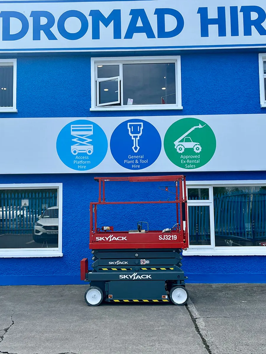 Skyjack SJ3219 Electric Scissor Lift - Image 3