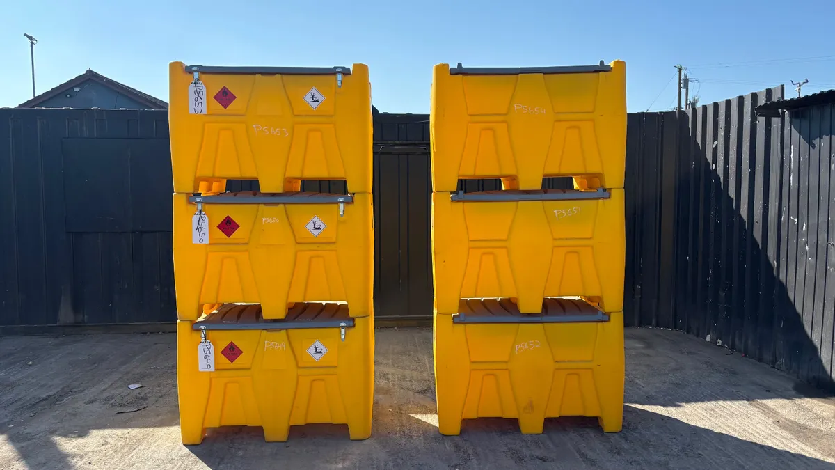 New Emiliana Serbatoi 440L Plastic Fuel Tanks - Image 2