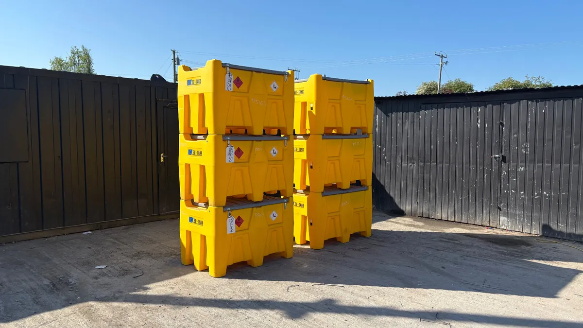 New Emiliana Serbatoi 440L Plastic Fuel Tanks - Image 1