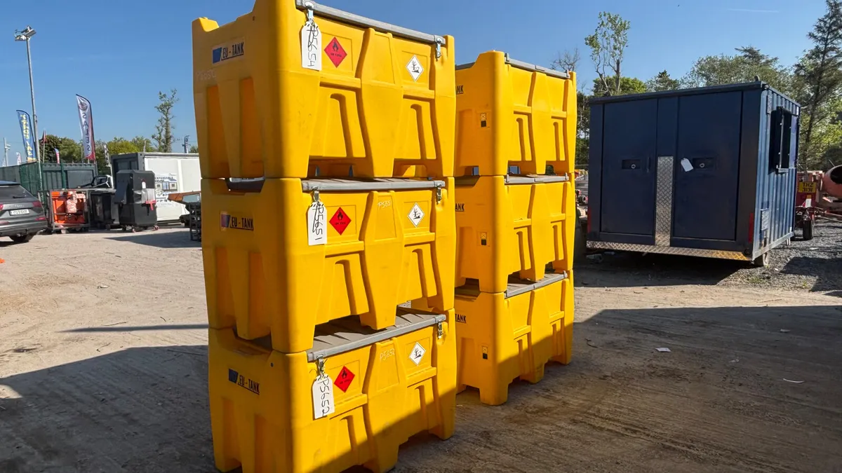 New Emiliana Serbatoi 440L Plastic Fuel Tanks - Image 4