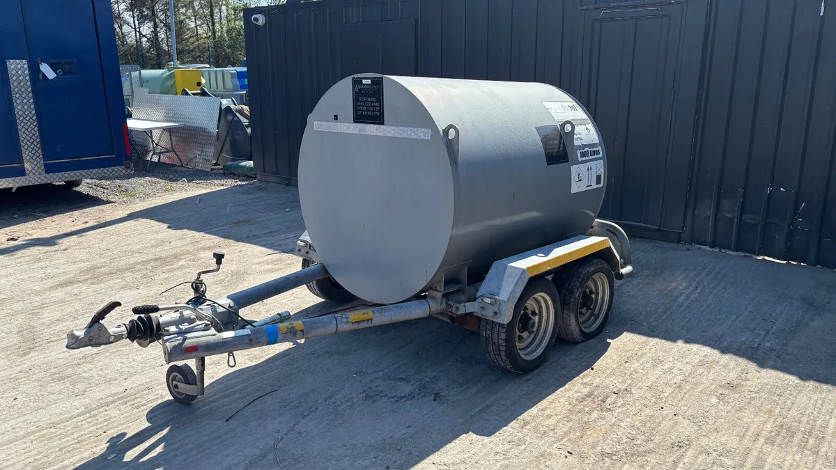 1000L Fuel Proof Twin Axle Bunded Fuel Bowser - Image 3