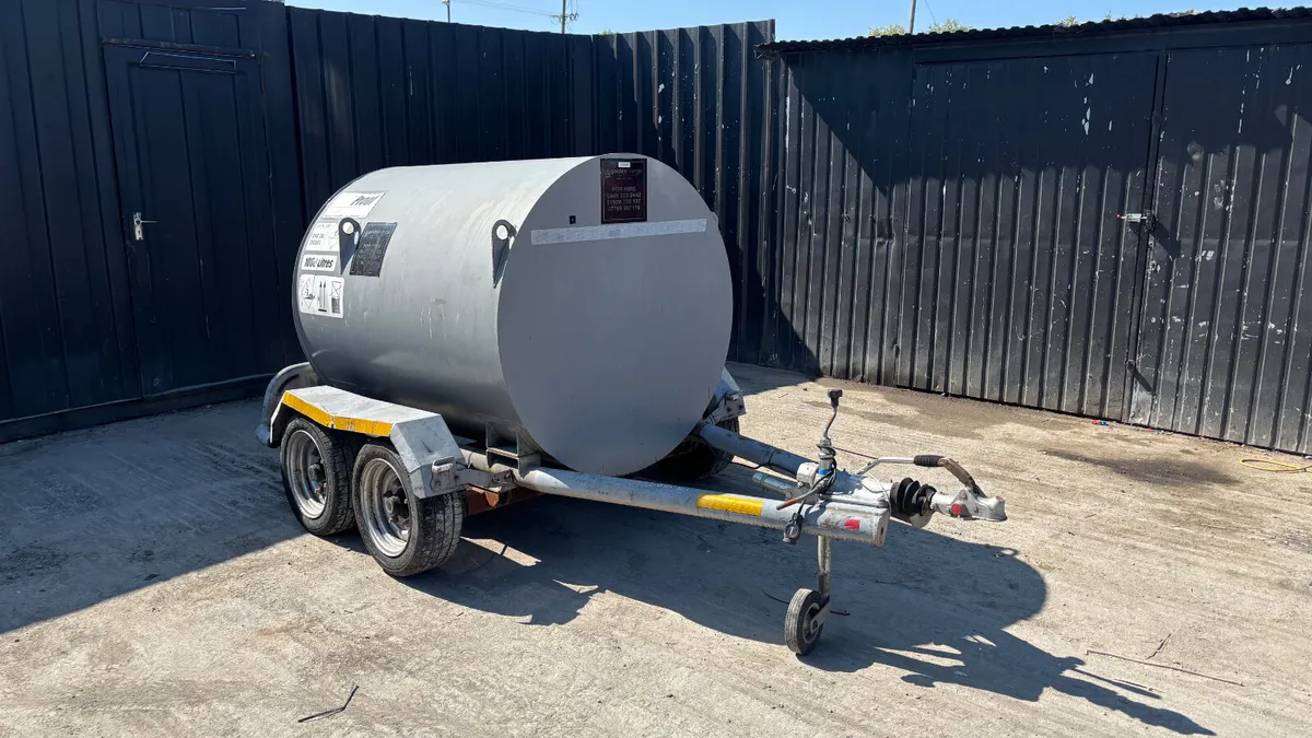 1000L Fuel Proof Twin Axle Bunded Fuel Bowser - Image 1