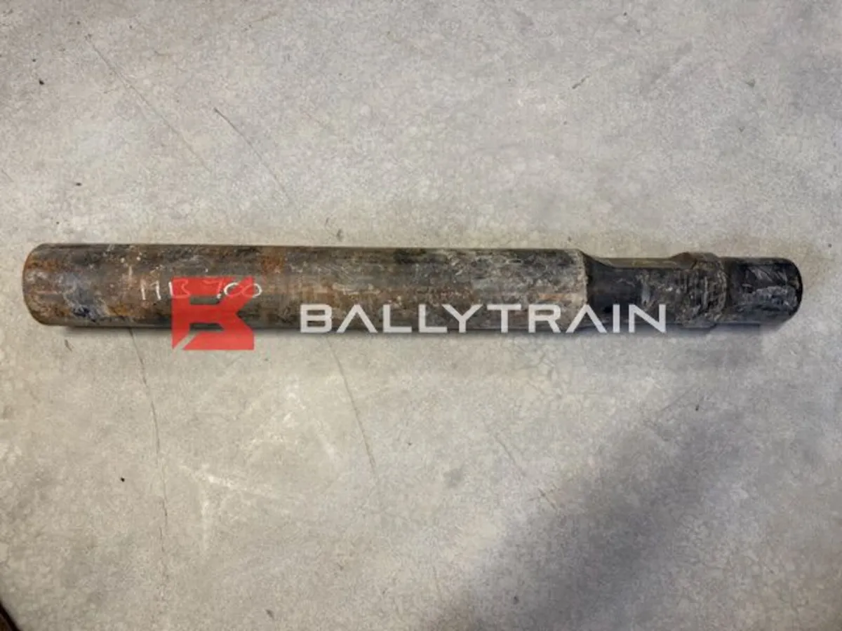 Montabert M700 Chisel - Image 1