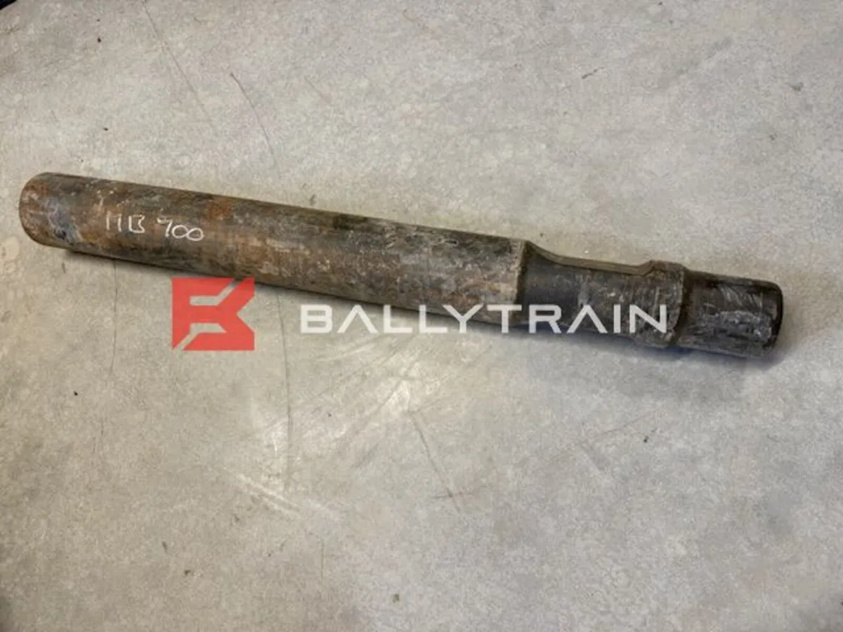 Montabert M700 Chisel - Image 2