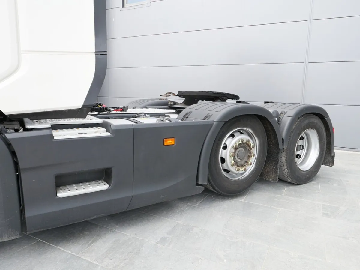 Scania R450 N/G Highline 6x2 Midlift auto gearbox - Image 4
